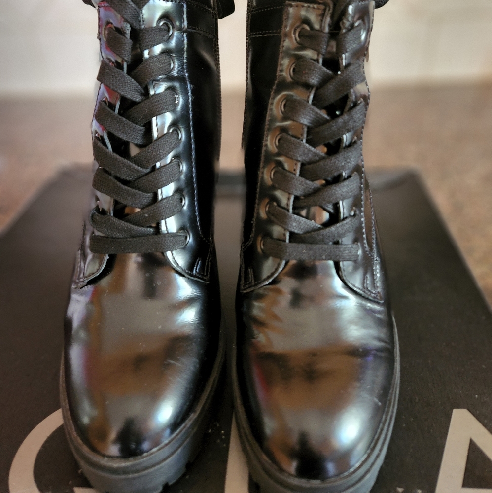 Womens Black Leather high heeled moto boot